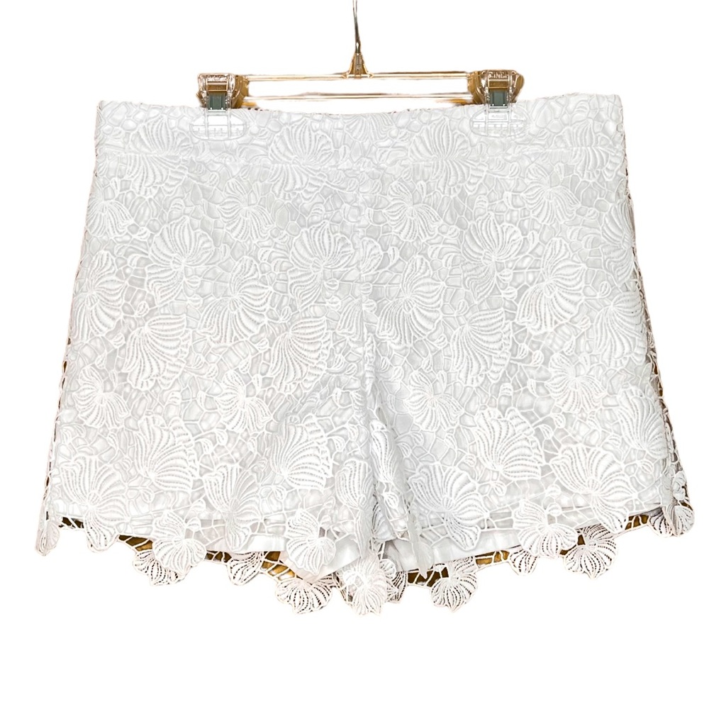 Ann Taylor Petite Floral Lace Overlay Lined White Shorts  6P